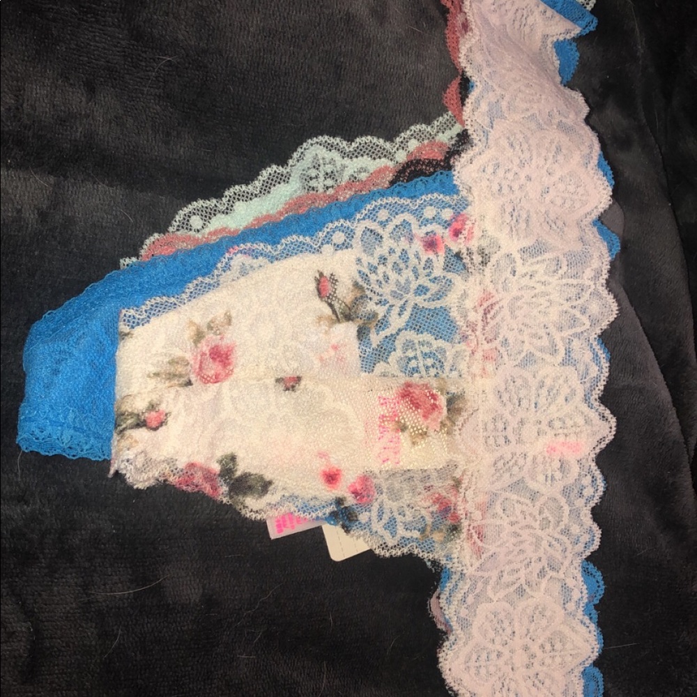 5 Victoria’s Secret/PINK underwear